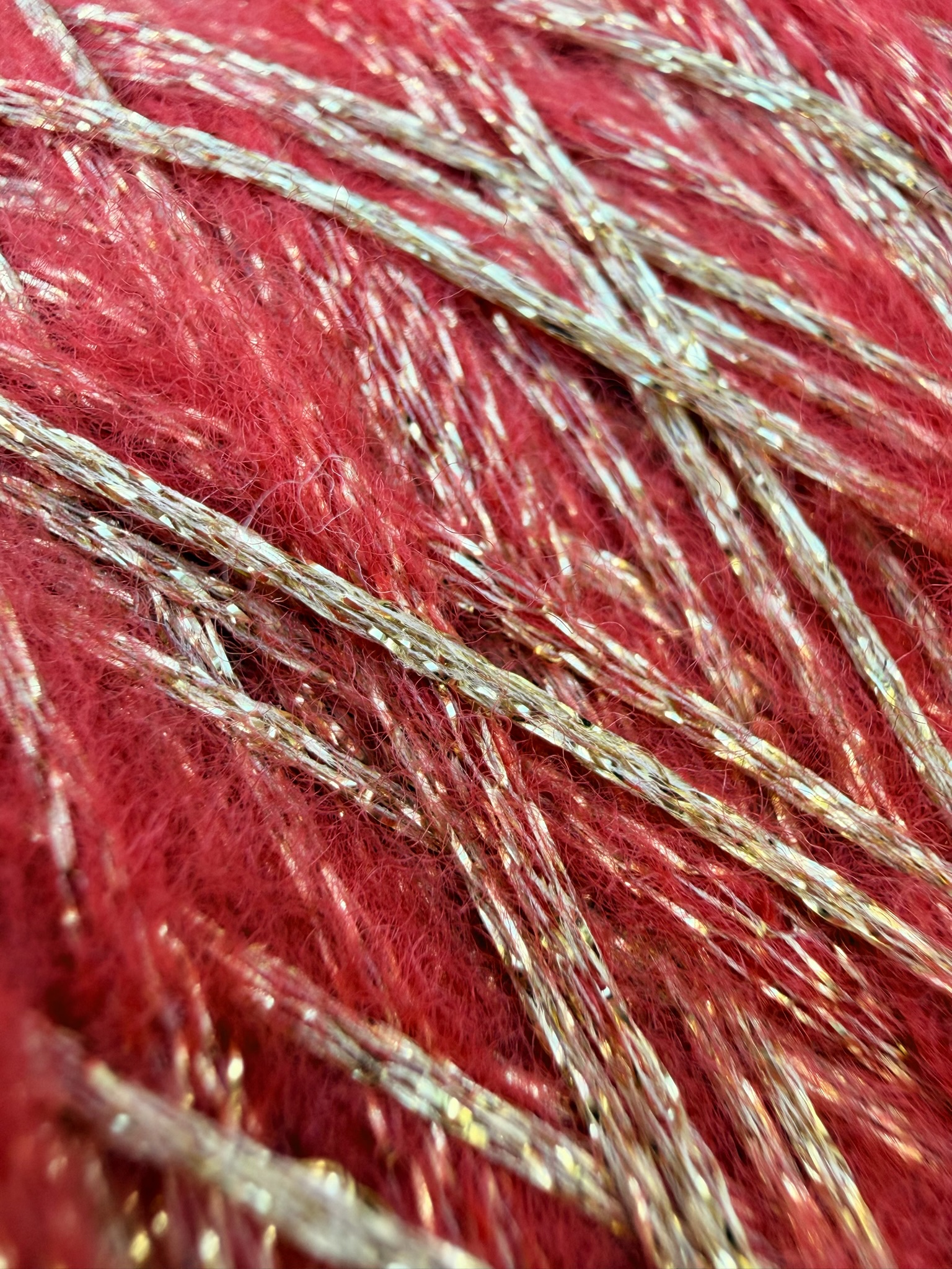DI.VE Sfavilla Nm 4500 – Fantasiegarn aus Merinowolle Extrafine  col. Korallenrot mit Gold foto 4